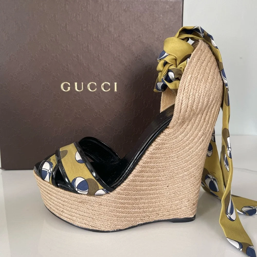AUTHENTIC GUCCI RESORT COLLECTION WEDGES